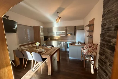 Villa Julia - Two Bedroom Apartment 6