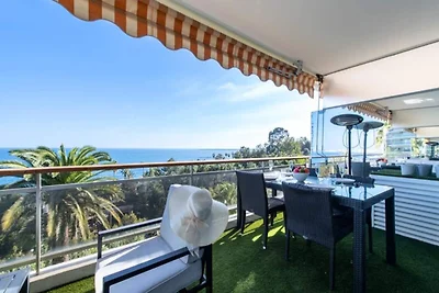 Apartment in Golfe-Juan mit Meerblick