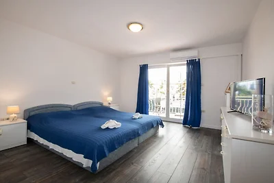 Studio Apartment With Balcony (A1)