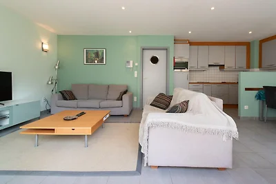 Appartement met terras en zijdelings zeezicht