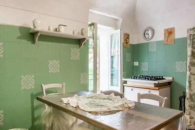 Ferienhaus mit Garten im ligurischen...