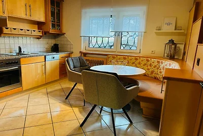 Gemütliches Ferienhaus mit Bergblick