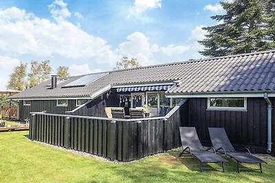 6 person holiday home in Væggerløse-By Traum