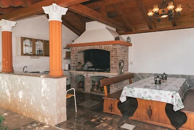 Charming Apartment with Sea Views and Shared ...