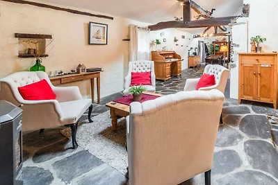 Gemütliches Ferienhaus in Cherain mit...