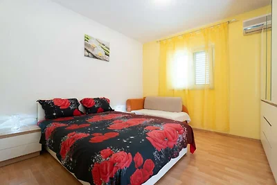 Apartment mit einem Schlafzimmer und Terrasse