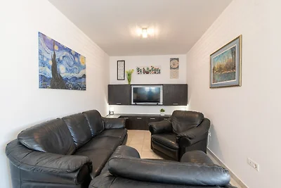 Holiday Home Lea - Three Bedroom Holiday Home...