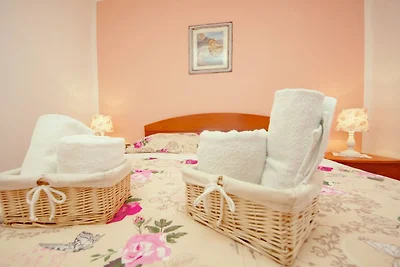 One Bedroom Apartment with Balcony and Sea Vi...