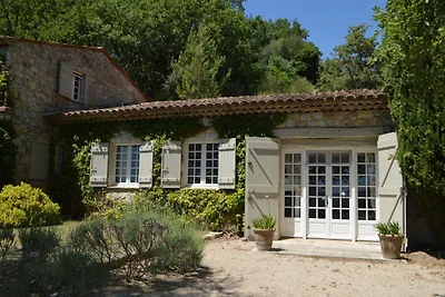 Schönes Ferienhaus mit Garten