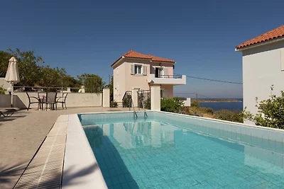 Bellissima villa ad Agia Paraskevi Samos