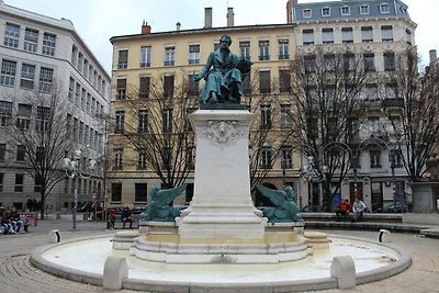 Dify Quatre Chapeaux - Centro città
