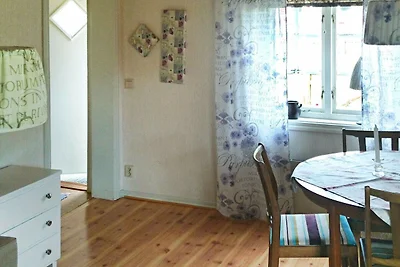 4 persone case ad HJÄLTEVAD-By Traum
