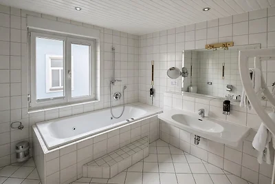 Landliebe Resort By Belvilla Dreibettzimmer