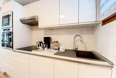 Renovierte Maisonette-Wohnung · Direkter Zuga...