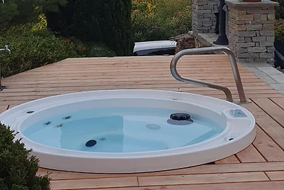 Appartement aan het zwembad in een Italiaanse...