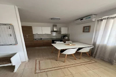 Wohnung direkt am Meer mit Terrasse in Kampor