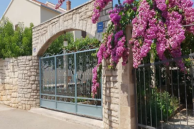 Apartment Antica - Three Bedroom Apartment wi...