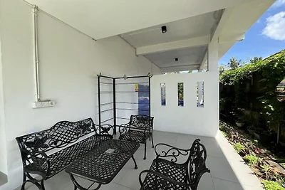 Cozy Deluxe Double Stay with Modern Comfort