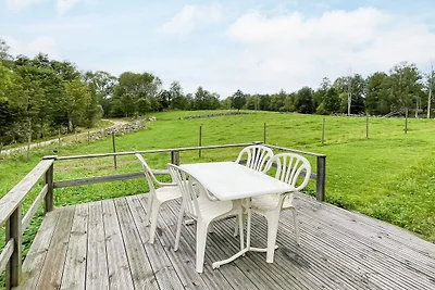 Charmantes Cottage am See in Torsebo