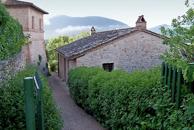 Wohnung in Mantignana mit Terrasse
