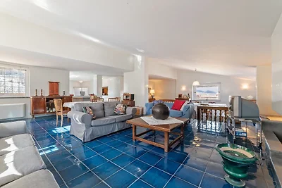 Aangenaam appartement in Pittari bij een bos