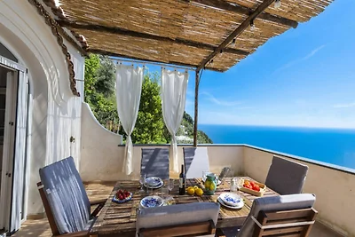 Casa a Praiano con piscina e vista Capri