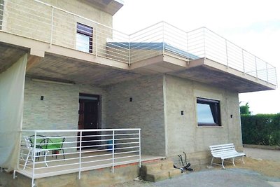 Modern villa in Nissoria with swimming pool