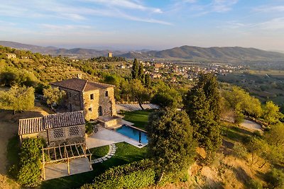 Luxuriöse Villa in Magione mit Swimmingpool