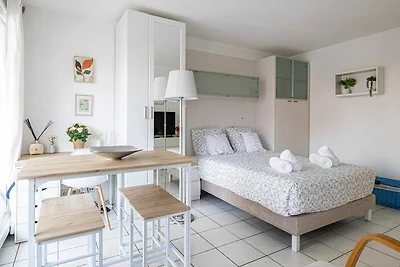 Charmantes Studio mit Balkon und Pool - im He...