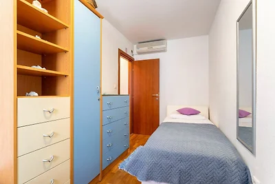 Apartment Zara - Two Bedroom Apartment with B...