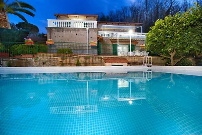 Moderne en ruime villa in Sorrento