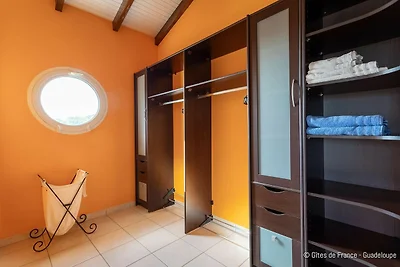 Luxusvilla in Paradise Bay mit Meerblick