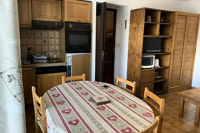 Appartement in Les Carroz met uitzicht op de...