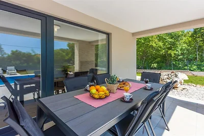 Three Bedroom Villa with Swiming Pool