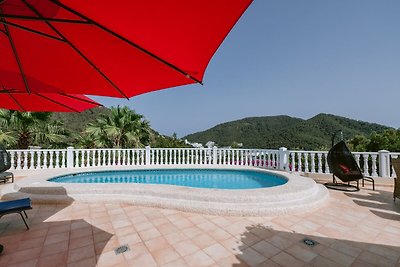 Villa di lusso con piscina a Cala Llonga