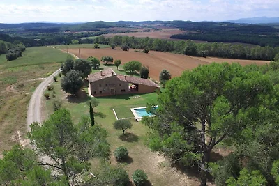 Villa moderna a Pontós con piscina privata