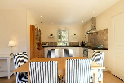 Scenografica villa con piscina privata