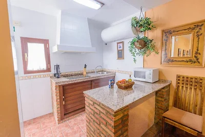 Studio in Spagna con piscina e giardino