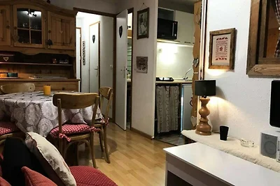 Apartment in einem Dorf mit Sommerpool