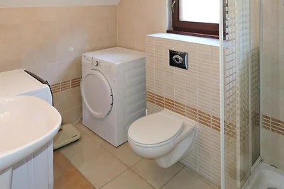 Gemütliches  Ferienhaus mit Kamin in Lukecin