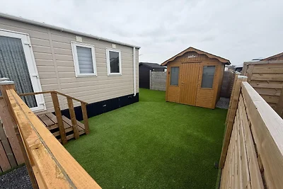 Domek mobilny z ogrodem i tarasem (4+2)