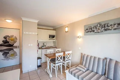 Marineblaue Residenz mit zwei Zimmern