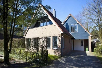 Grand Lakeside Retreat für 18