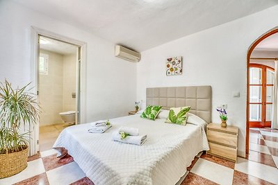 Casa di campagna con 3 camere, vicino al mare