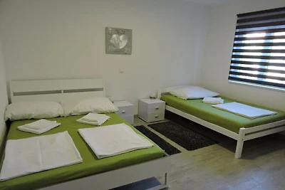 Ferienhaus in Trogir mit Schwimmbecken