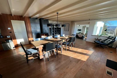 Schöne freistehende Villa mit Sauna in Érezée