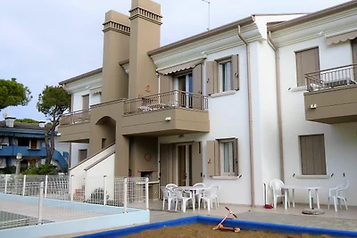 Ansprechende Wohnung in Jesolo mit Garten