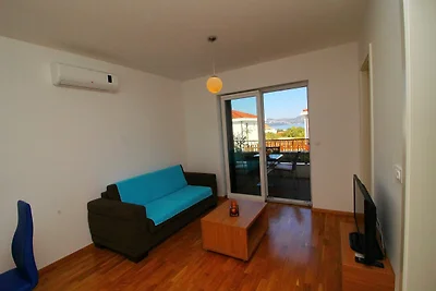 Apartments Kula - One-Bedroom Apartment with ...