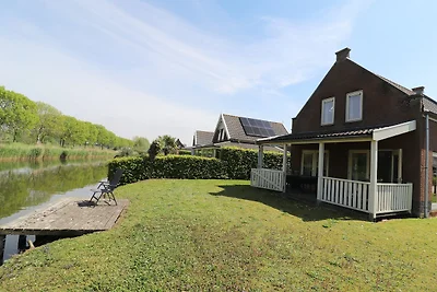 Bungalow am Wasser in Zuytland Buiten