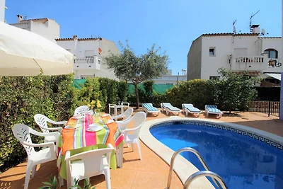 Villa mit Seeblick und privatem Pool